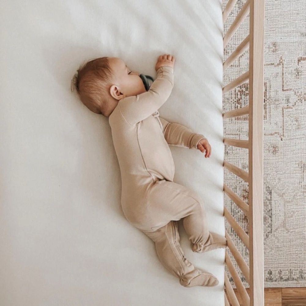 Lovedbaby zipper footie 3-6 mo. oatmeal